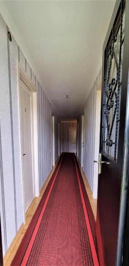 Betegi Guest House เมสเตีย ภายนอก รูปภาพ
